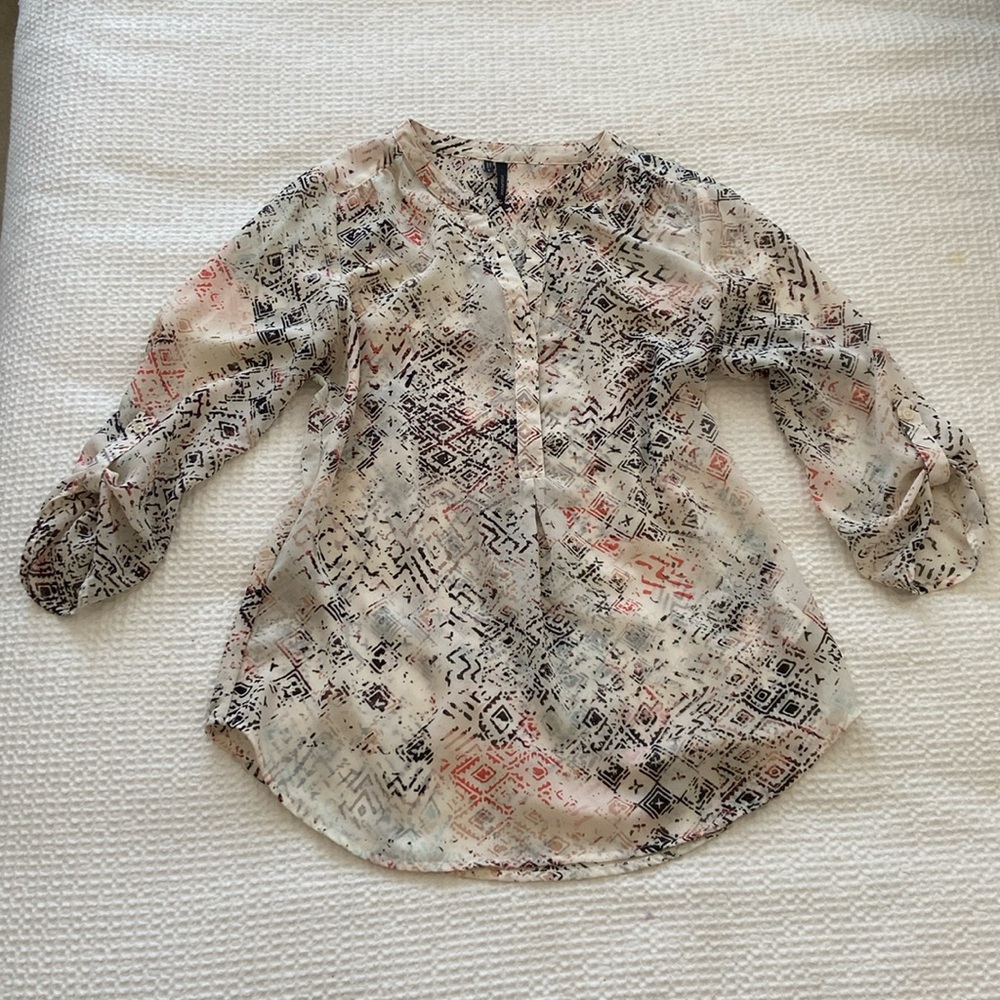 Women’s Maurices shear 3/4 sleeve blouse size S Cream